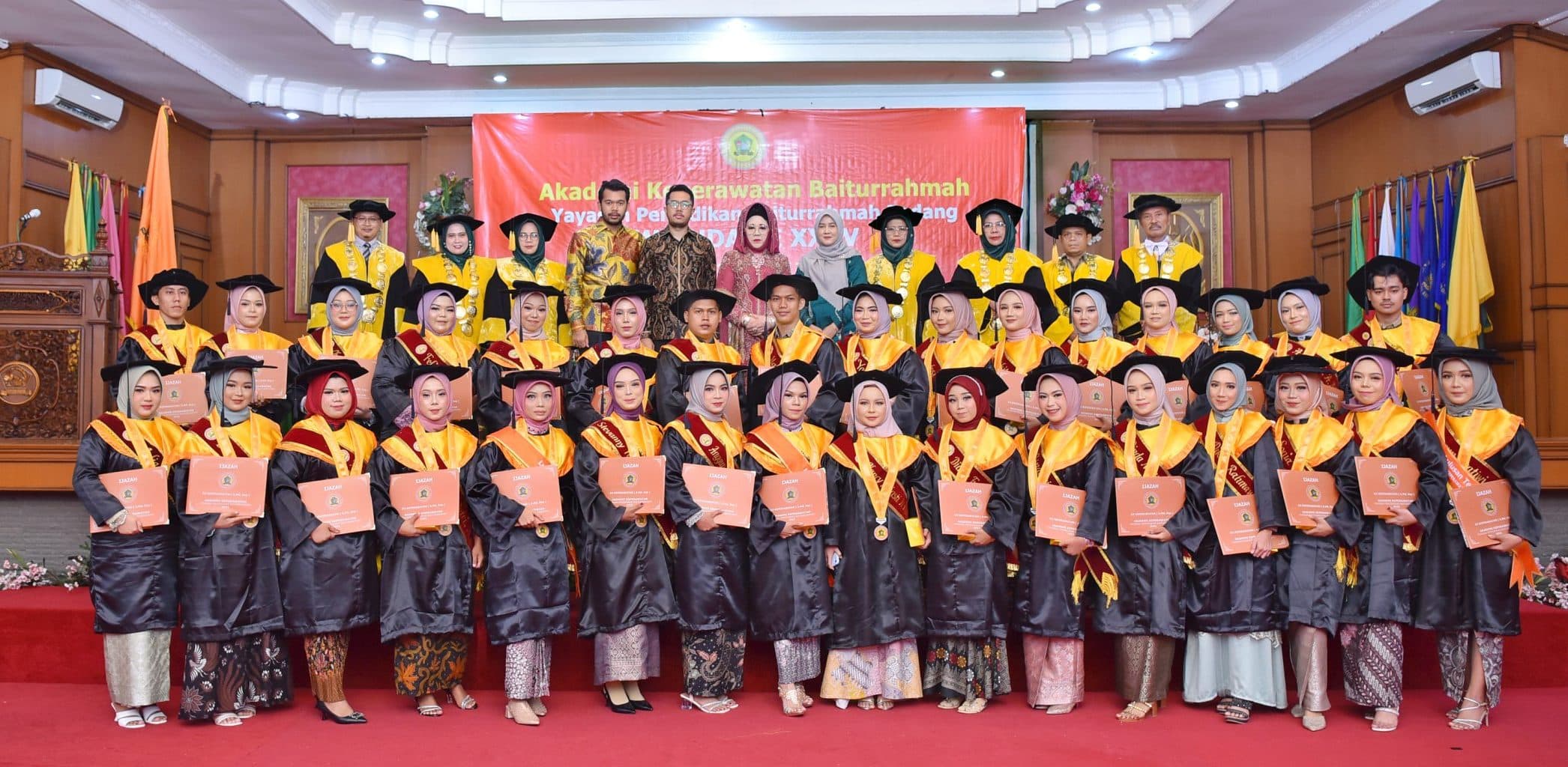 Wisuda ke XXXV AKPER Baiturrahmah