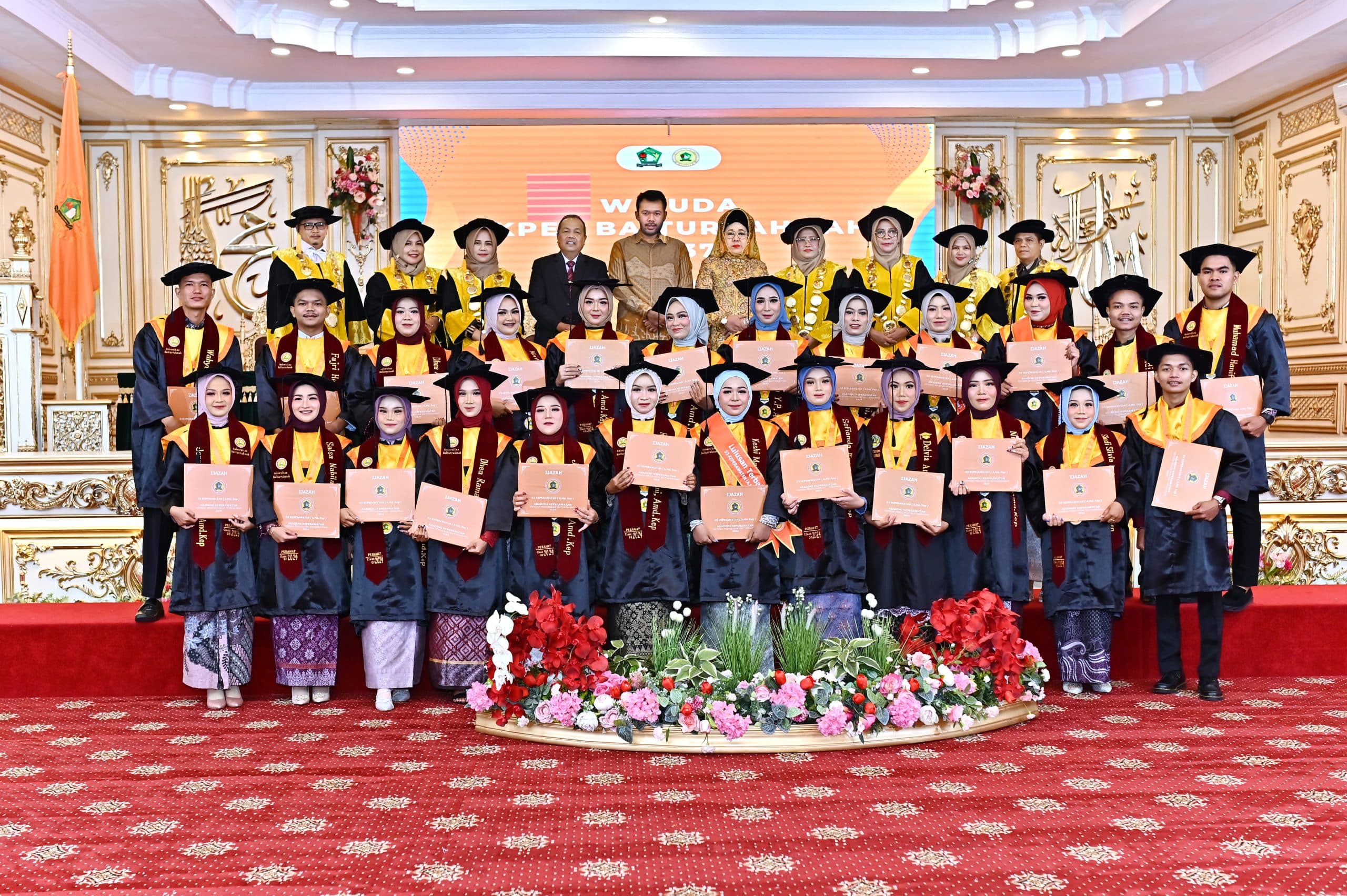 Wisuda ke-37 Akper Baiturrahmah Padang