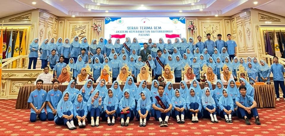 Pelantikan Badan Eksekutif Mahasiswa (BEM) dan Badan Legislatif Mahasiswa (BLM) Akademi Keperawatan Baiturrahmah Periode 2025/2026